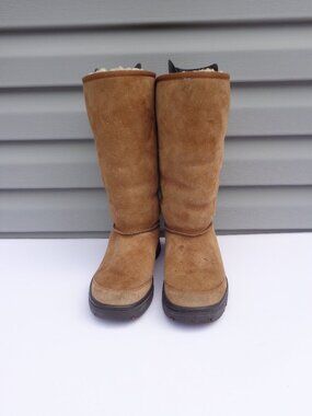 UGG Australia Ultimate Tall Braid Boots Chestnut Thick Rubber Sole Leather Sz 8